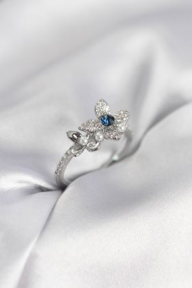 Gümüş Renk Çiçek Model Zirkon Taşlı Kadın Yüzük - TJ-BYK3984
