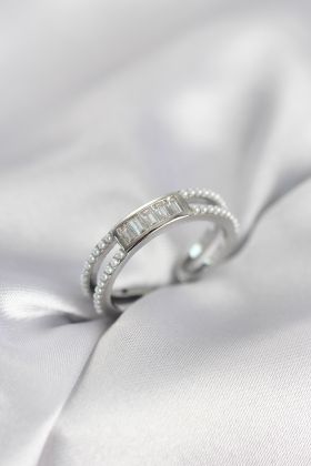 Baget Zirkon Taşlı Gümüş Renk İncili Kadın Yüzük - TJ-BYK4031