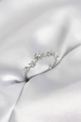 Gümüş Renk Gece Temalı Zirkon Taşlı Kadın Yüzük - TJ-BYK4110