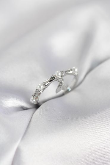 Gümüş Renk Sallantılı Kemik Model Kadın Yüzük - TJ-BYK4114