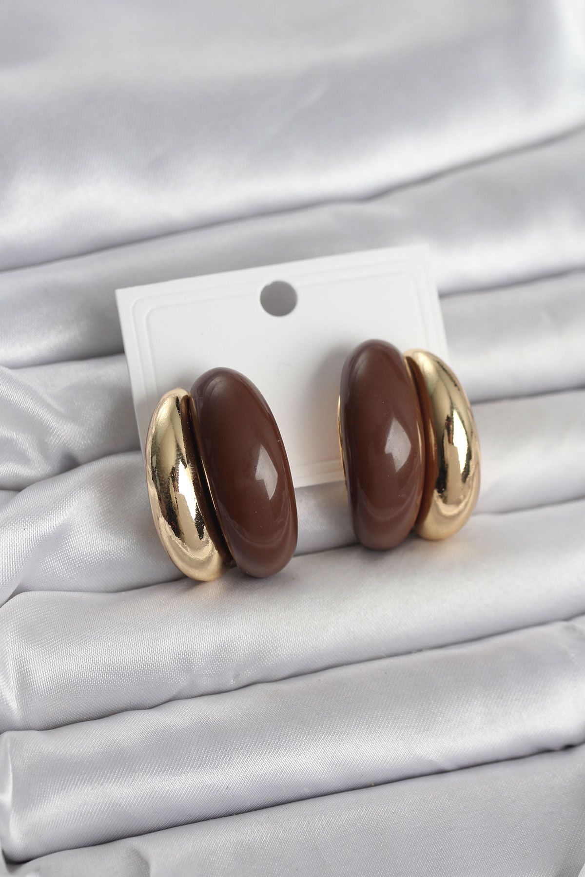 Damla Model Kahverengi Vintage Gold Renk Kadın Küpe - TJ-BKP11668