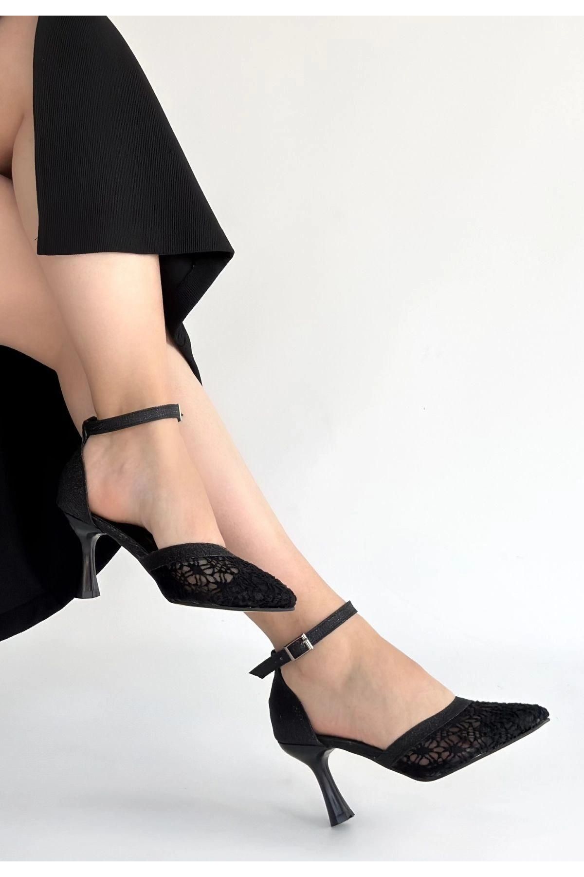 Weja Siyah Cilt Tül Detaylı Topuklu Ayakkabı