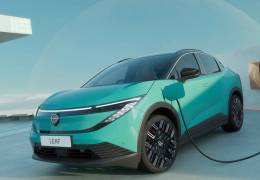The Future of Battery Technology in Electric Vehicles: Innovations, Trends, and the 2035 Vision
